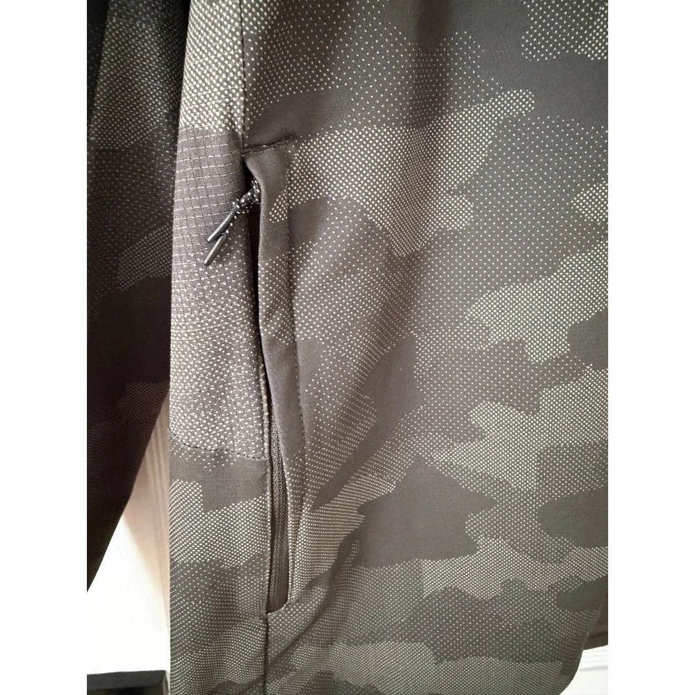 Lululemon Warp Light Packable Jacket Camo Rosemary Green Size L: Hiking, Outdoor - Picture 11 of 12